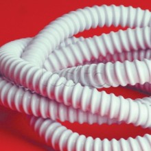 Труба гибкая армированная внутр. д.28 мм DKC (57028)