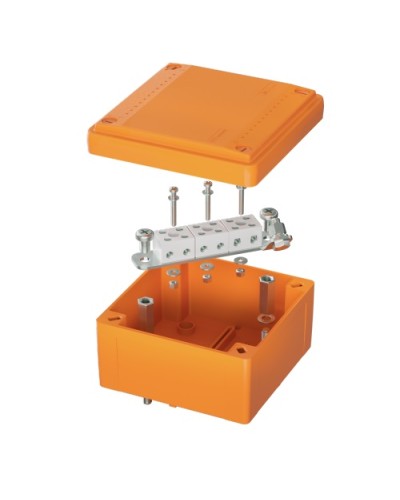 Коробка пластиковая FS с гладкими стенками и клеммниками IP56 100х100х50мм 6р 450V,6A, 4мм.кв DKC (FSB10604) в Самаре Распределительные коробки Pintop.ru