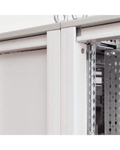 Облицовка Legrand 020561 в Самаре Аксессуары для стоек и шкафов Pintop.ru