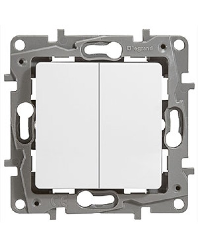Выключатель двухклавишный 10 AX 250 В белый Etika Legrand 672202 в Самаре Аксессуары для кабель-канала Pintop.ru